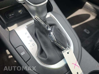 2023 Kia Forte LXS - miniatura 5