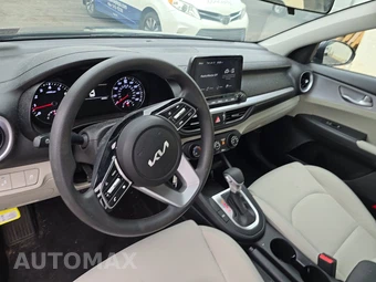 2023 Kia Forte LXS - miniatura 11