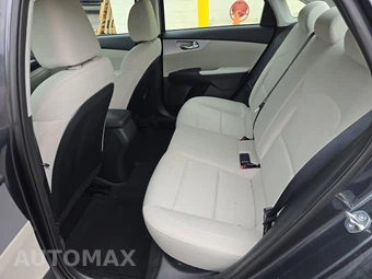 2023 Kia Forte LXS - miniatura 13