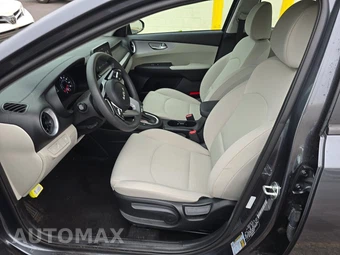 2023 Kia Forte LXS - miniatura 7
