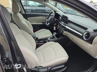 2023 Kia Forte LXS - miniatura 8