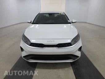2023 Kia Forte LXS – miniatura 2