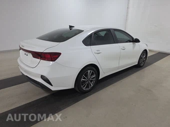2023 Kia Forte LXS – miniatura 4
