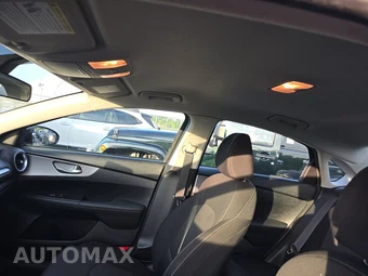 2023 Kia Forte LXS – miniatura 18