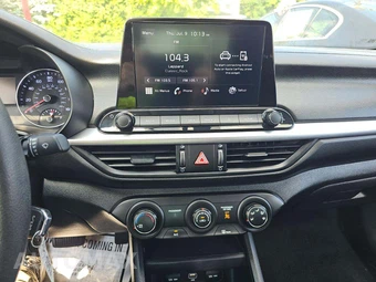 2023 Kia Forte LXS - miniatura 10