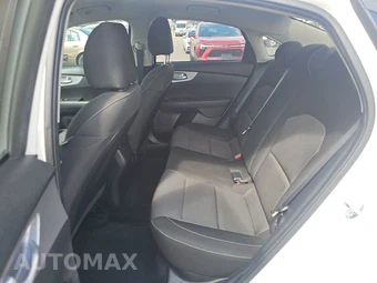 2023 Kia Forte LXS - miniatura 13