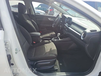 2023 Kia Forte LXS - miniatura 8