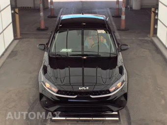2023 Kia Forte LXS - miniatura 2