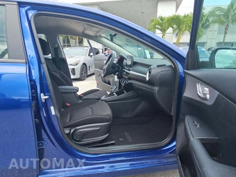 2023 Kia Forte LXS - miniatura 15