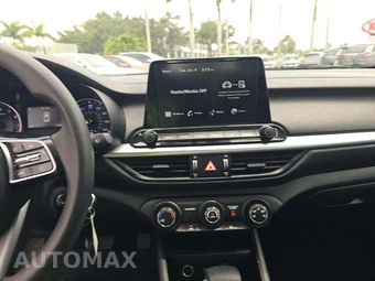 2023 Kia Forte LXS - miniatura 7