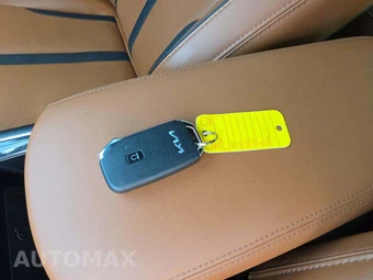 2023 Kia K5 GT - miniatura 8