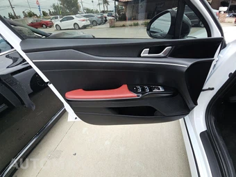2023 Kia K5 GT-Line - miniatura 9