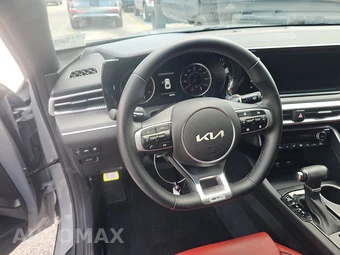 2023 Kia K5 GT-Line - miniatura 10
