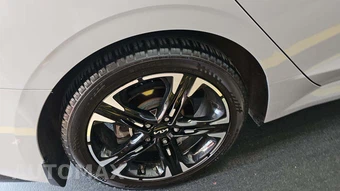 2023 Kia K5 GT-Line - miniatura 23