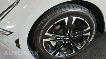 2023 Kia K5 GT-Line - miniatura 32