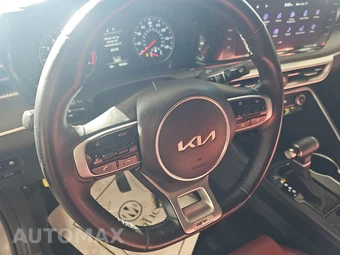 2023 Kia K5 GT-Line – miniatura 10