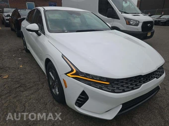 2023 Kia K5 LXS – miniatura 4