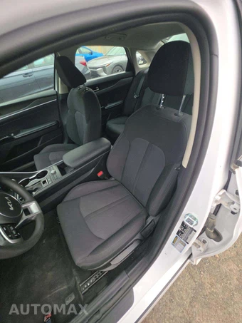 2023 Kia K5 LXS – miniatura 6