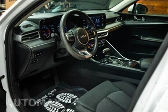 2023 Kia K5 LXS - miniatura 8