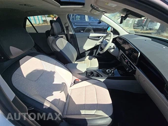2023 Kia Niro EV Wave - miniatura 8