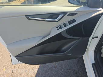 2023 Kia Niro EV Wave - miniatura 9