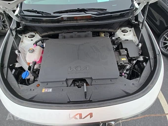 2023 Kia Niro EV Wave - miniatura 15