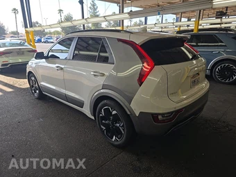 2023 Kia Niro EV Wave - miniatura 6