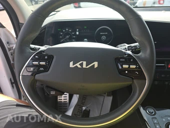 2023 Kia Niro EV Wave - miniatura 10