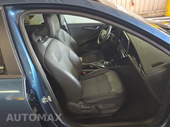 2023 Kia Niro EV Wind – miniatura 8