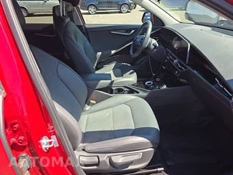 2023 Kia Niro EV Wind – miniatura 8