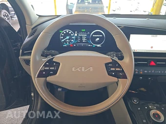 2023 Kia Niro EV Wind – miniatura 10