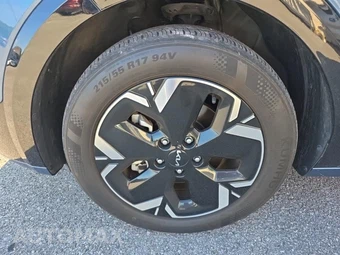 2023 Kia Niro EV Wind - miniatura 17