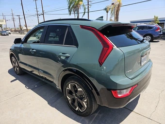 2023 Kia Niro EV Wind - miniatura 6
