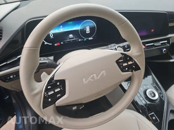 2023 Kia Niro EV Wind - miniatura 10