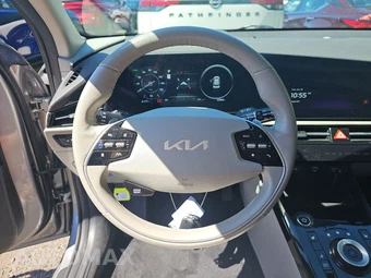2023 Kia Niro EV Wind – miniatura 10