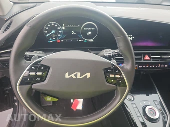 2023 Kia Niro EV Wind – miniatura 10