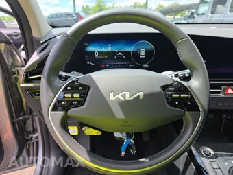 2023 Kia Niro EV Wind - miniatura 10