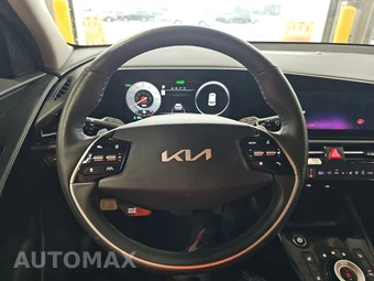 2023 Kia Niro EV Wind - miniatura 10