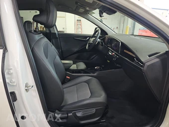2023 Kia Niro EV Wind - miniatura 8