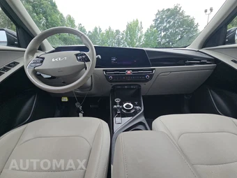 2023 Kia Niro EV Wind – miniatura 11