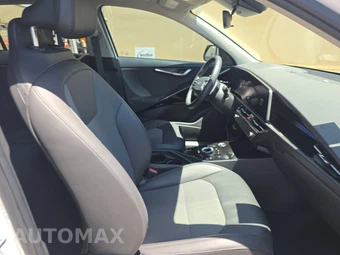 2023 Kia Niro EV Wind – miniatura 8