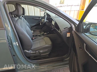 2023 Kia Niro EV Wind - miniatura 8