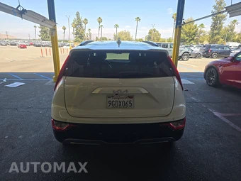 2023 Kia Niro EV Wind – miniatura 5