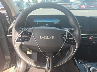 2023 Kia Niro EV Wind – miniatura 10