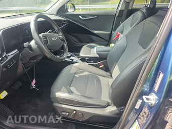 2023 Kia Niro EV Wind – miniatura 7