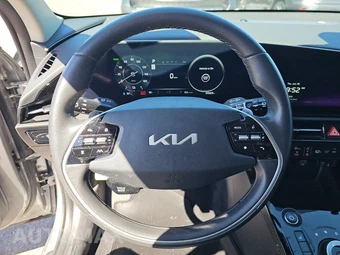 2023 Kia Niro EV Wind - miniatura 10