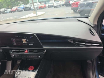 2023 Kia Niro EV Wind - miniatura 17