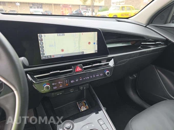 2023 Kia Niro EV Wind - miniatura 10