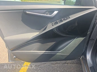 2023 Kia Niro EV Wind – miniatura 9
