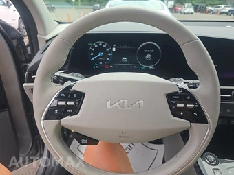 2023 Kia Niro EV Wind - miniatura 10